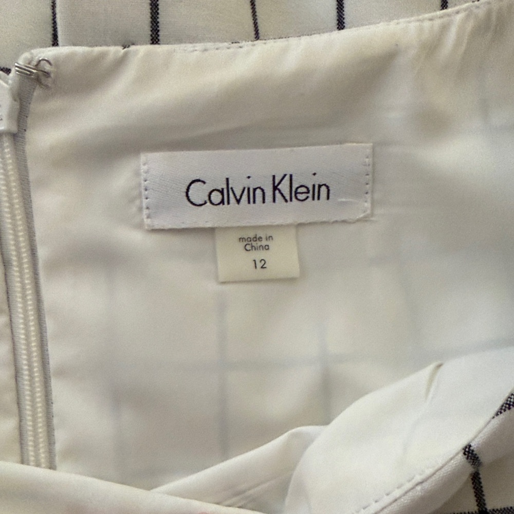 Cream and Black Checkered Calvin Klein Dress with Belt - Picture 4 of 7